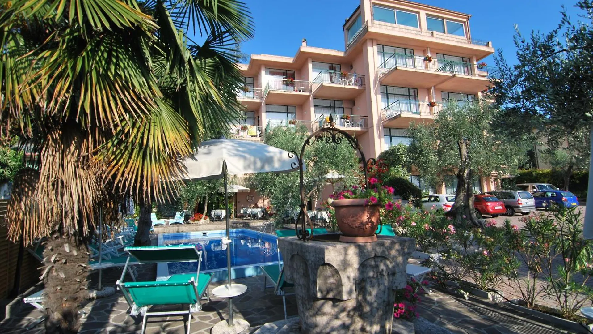 *** Aparthotel Residence Wieland Torri Del Benaco Italien