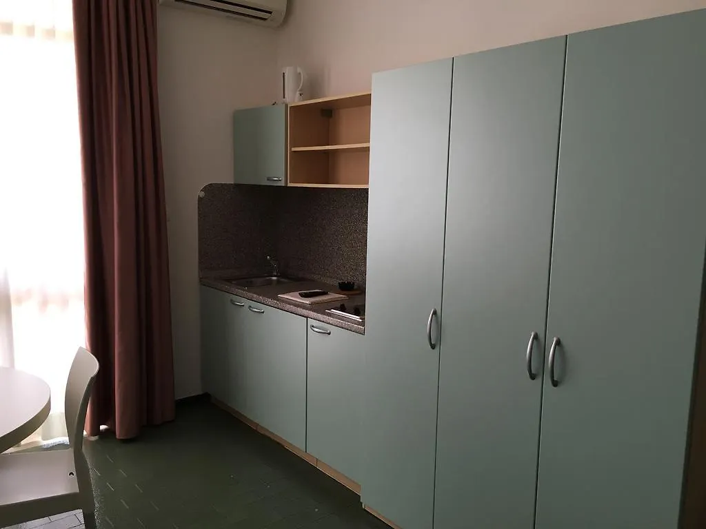 *** Aparthotel Residence Wieland Torri Del Benaco Italien